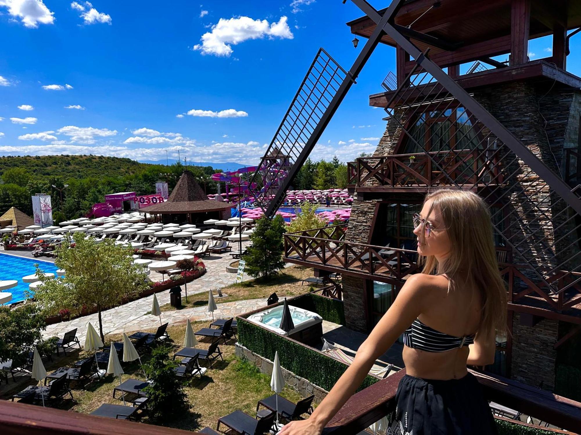 The Wind Mills Hydropark Hotell Gorna Malina Exteriör bild