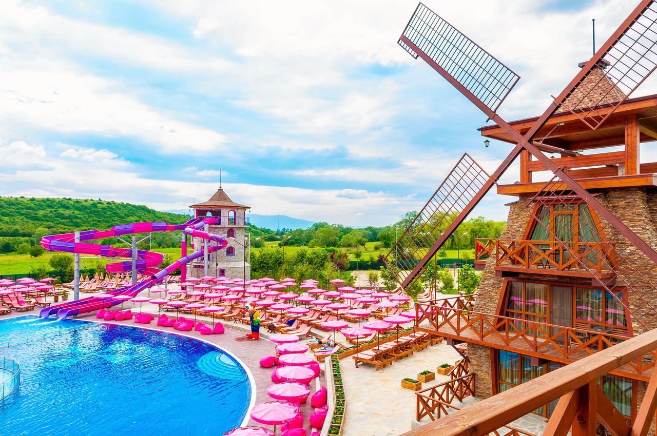 The Wind Mills Hydropark Hotell Gorna Malina Exteriör bild