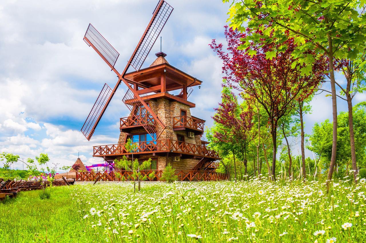 The Wind Mills Hydropark Hotell Gorna Malina Exteriör bild